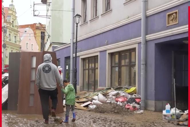 To jest DRAMAT! Straciliśmy WSZYSTKO! Polacy sprzątają po WIELKIEJ POWODZI