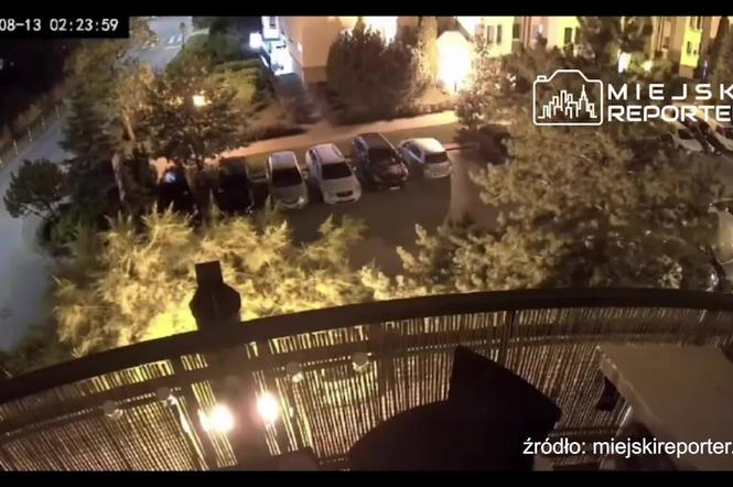 Pijany mężczyzna zniszczył 24 samochody. Wideo z nocnego karambolu w Piasecznie