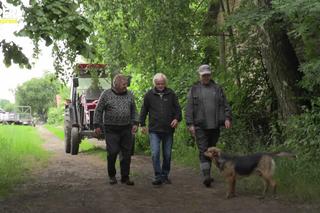 Rolnicy. Podlasie. Andrzej z Plutycz wziął sprawy w swoje ręce. Uwija się jak w ukropie [WIDEO]