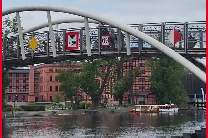 Miłość na kłódkę. Tu zakochani zostawiają symbol swoich uczuć! 