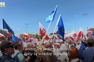 Tłumy Polaków wściekłych na PiS. „Stworzyli swój własny folwark” [WIDEO]