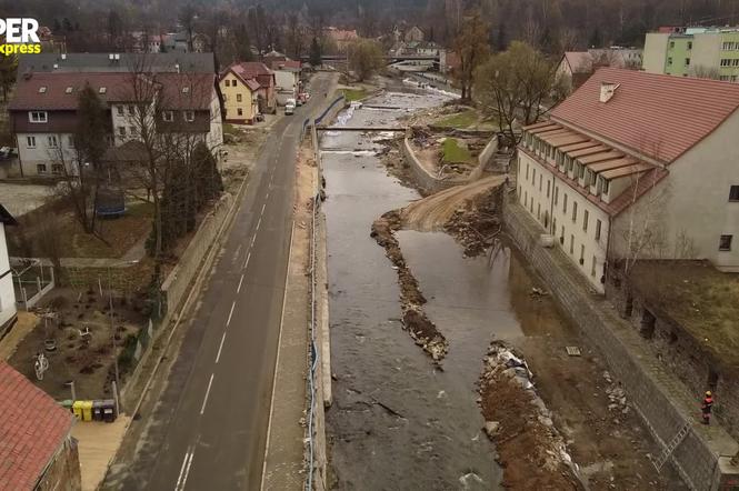 Tak wygląda Lądek-Zdrój kilkadziesiąt dni po powodzi. Te obrazki łamią serce. Mamy tylko siebie