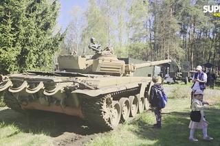 Huk silników, wojskowy klimat i tłumy gości. Wyjątkowa majówka w Osówcu