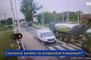 Zignorował czerwone światło na przejeździe i utknął pod rogatkami! Chwilę później nadjechał pociąg