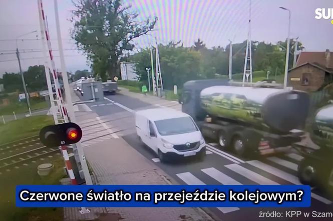 Zignorował czerwone światło na przejeździe i utknął pod rogatkami!
