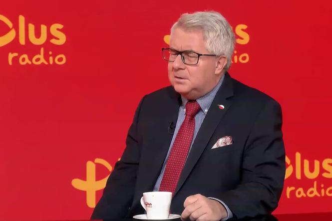 Sąd zmusił Ryszarda Czarneckiego do przeproszenia Róży Thun. Wyrok uderzy też polityka PiS po kieszeni